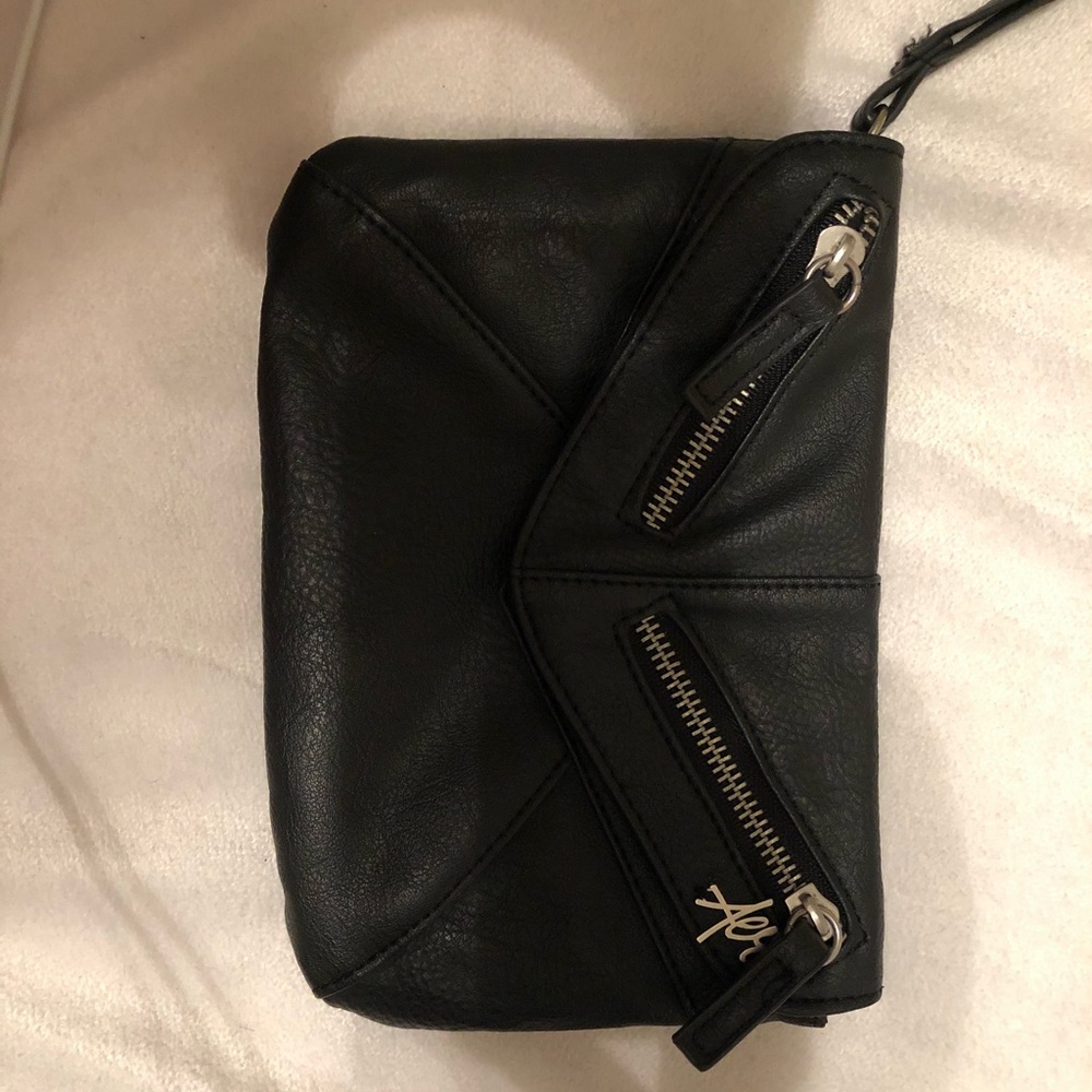 Black wristlet